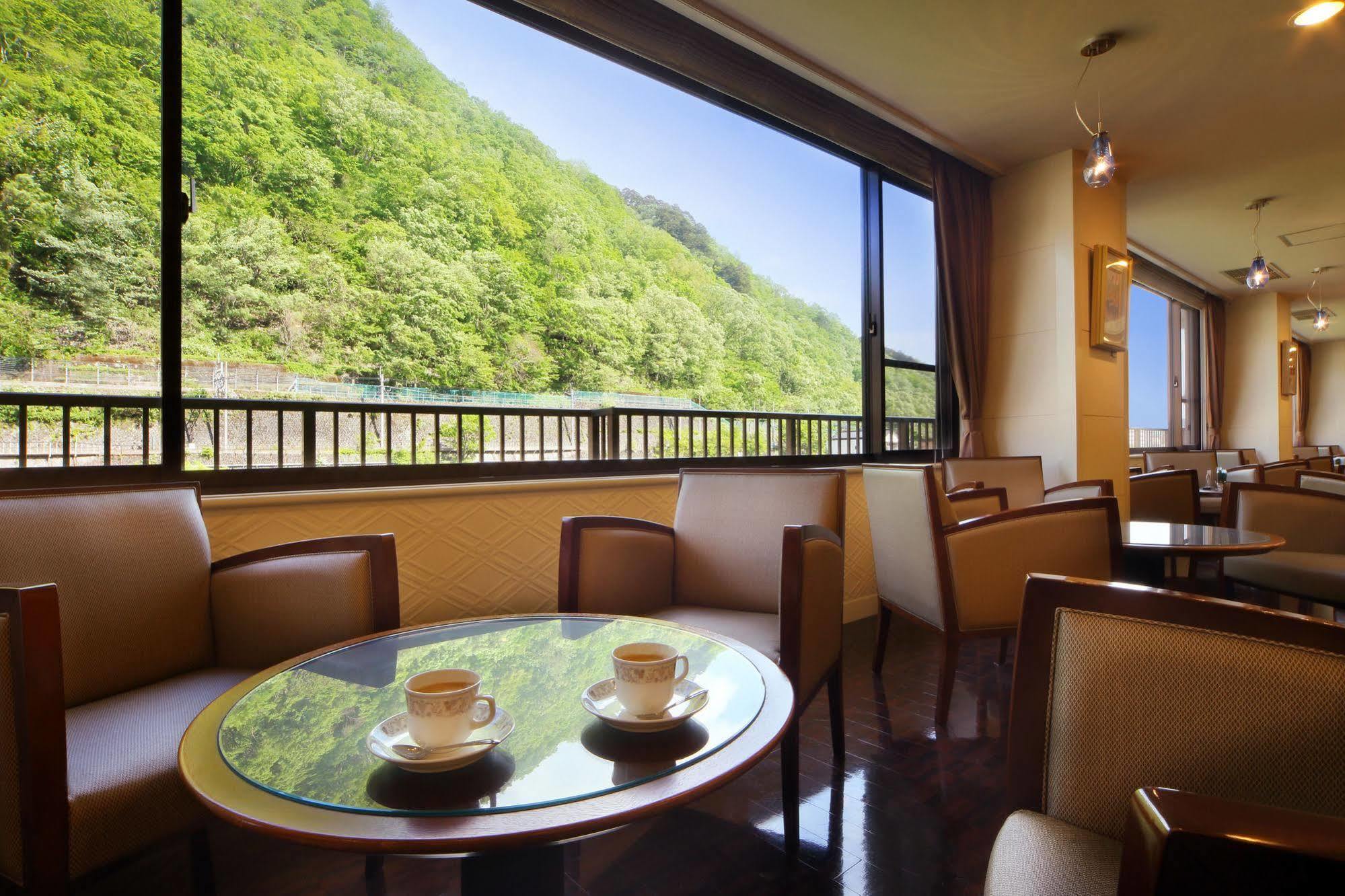 鬼怒川温泉酒店 日光 外观 照片 The interior of a typical Japanese coffee shop