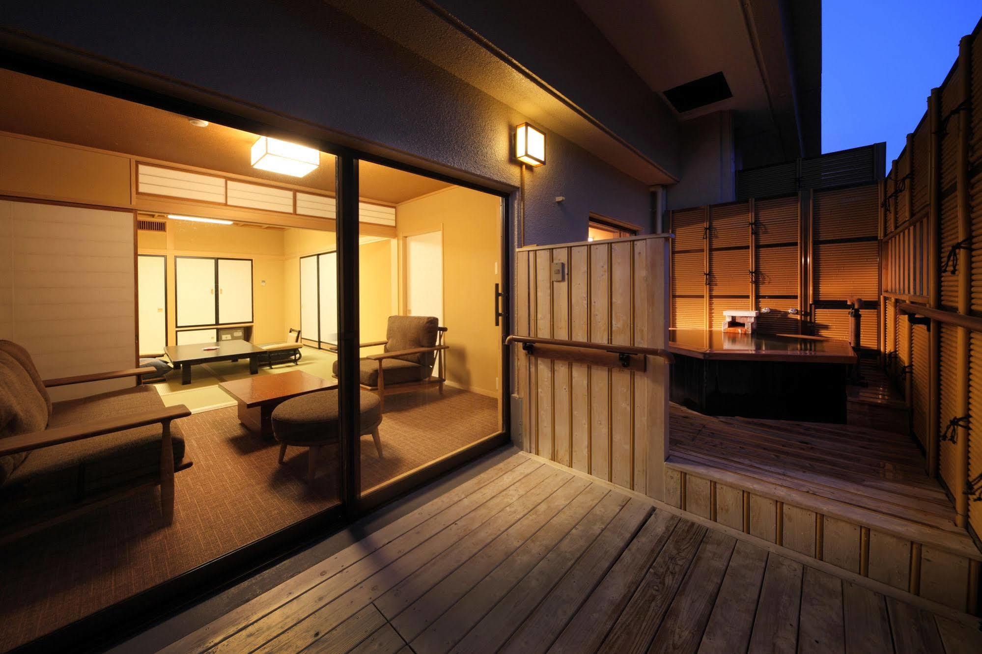 鬼怒川温泉酒店 日光 外观 照片 A room at a ryokan